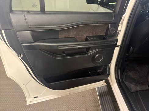 Used 2019 Ford Expedition Max Limited image 15