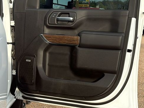 Used 2023 Chevrolet Silverado 3500 High Country image 26