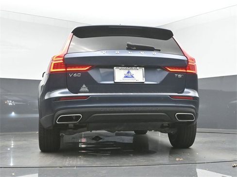 Used 2022 Volvo V60 T5 Cross Country w/ Advanced Package image 40