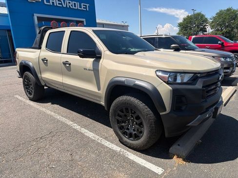 Used 2023 Chevrolet Colorado Trail Boss w/ Technology Package AWD/4WD image 2
