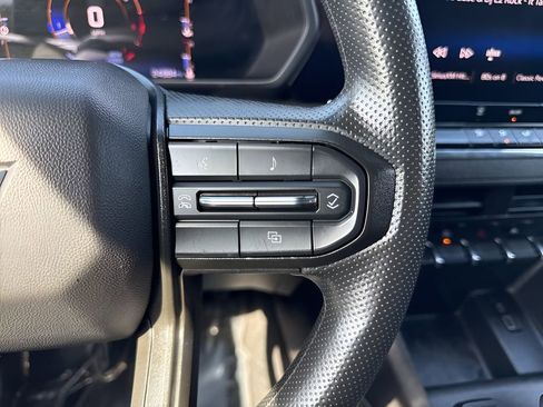 Used 2023 Chevrolet Colorado W/T image 14