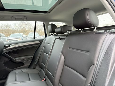 Used 2019 Volkswagen Golf Alltrack SE image 30