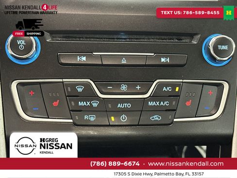 Used 2017 Ford Fusion SE w/ Fusion SE Technology Package image 23