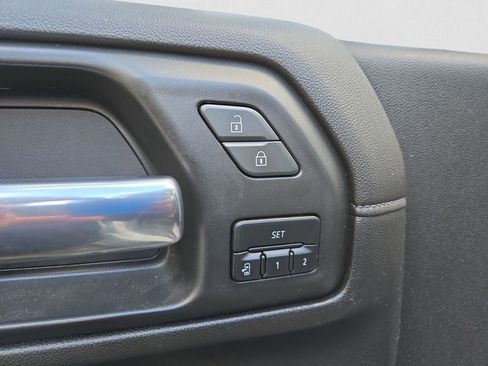 Used 2022 Chevrolet Silverado 3500 High Country image 9