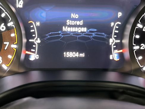 Used 2024 Jeep Compass Latitude w/ Sun and Sound Group AWD/4WD image 10