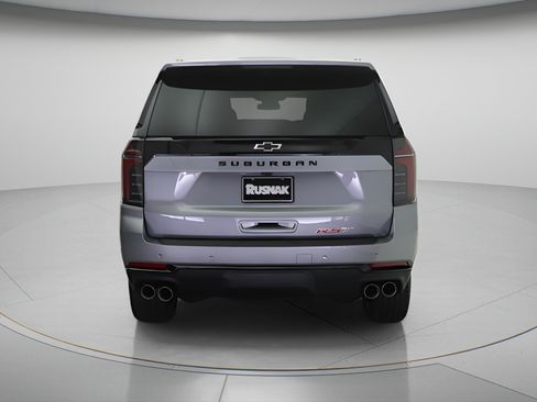Used 2026 Chevrolet Suburban RST RWD image 5