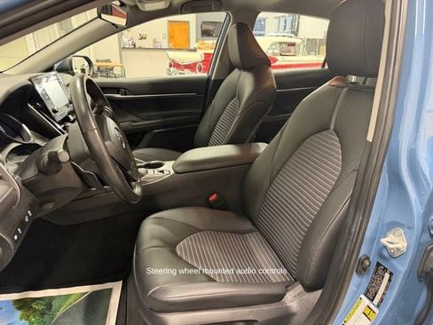 Used 2024 Toyota Camry SE image 18