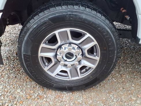 Used 2026 Ford F250 Lariat AWD/4WD image 15