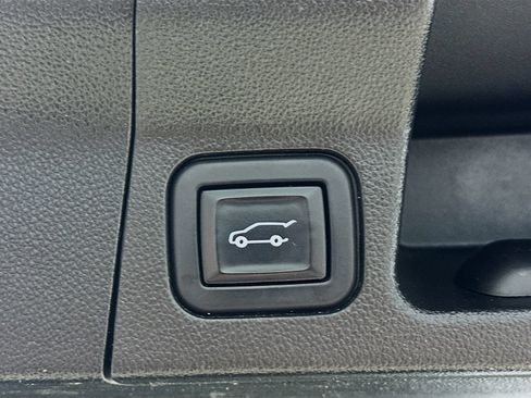 Used 2021 GMC Acadia SLE w/ Driver Convenience Package FWD image 38