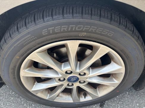 Used 2017 Ford Fusion SE w/ Fusion SE Technology Package FWD image 21