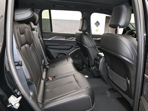New 2026 Jeep Grand Cherokee Limited w/ Limited Altitude Package RWD image 36