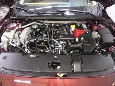Used 2022 Nissan Sentra SV w/ SV Premium Package FWD image 12