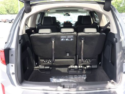 Certified 2026 Honda Odyssey EX-L image 12