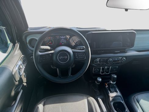 Used 2024 Jeep Wrangler Unlimited Sport AWD/4WD image 20