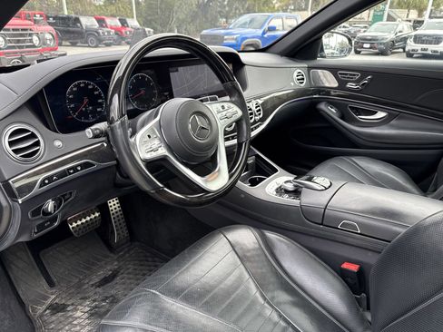 Used 2019 Mercedes-Benz S 560 Sedan image 12