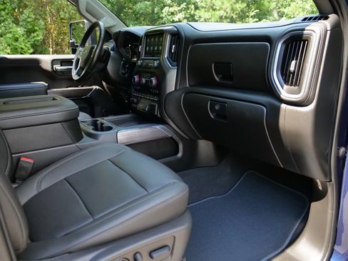 Used 2022 Chevrolet Silverado 2500 LTZ w/ LTZ Plus Package AWD/4WD image 49