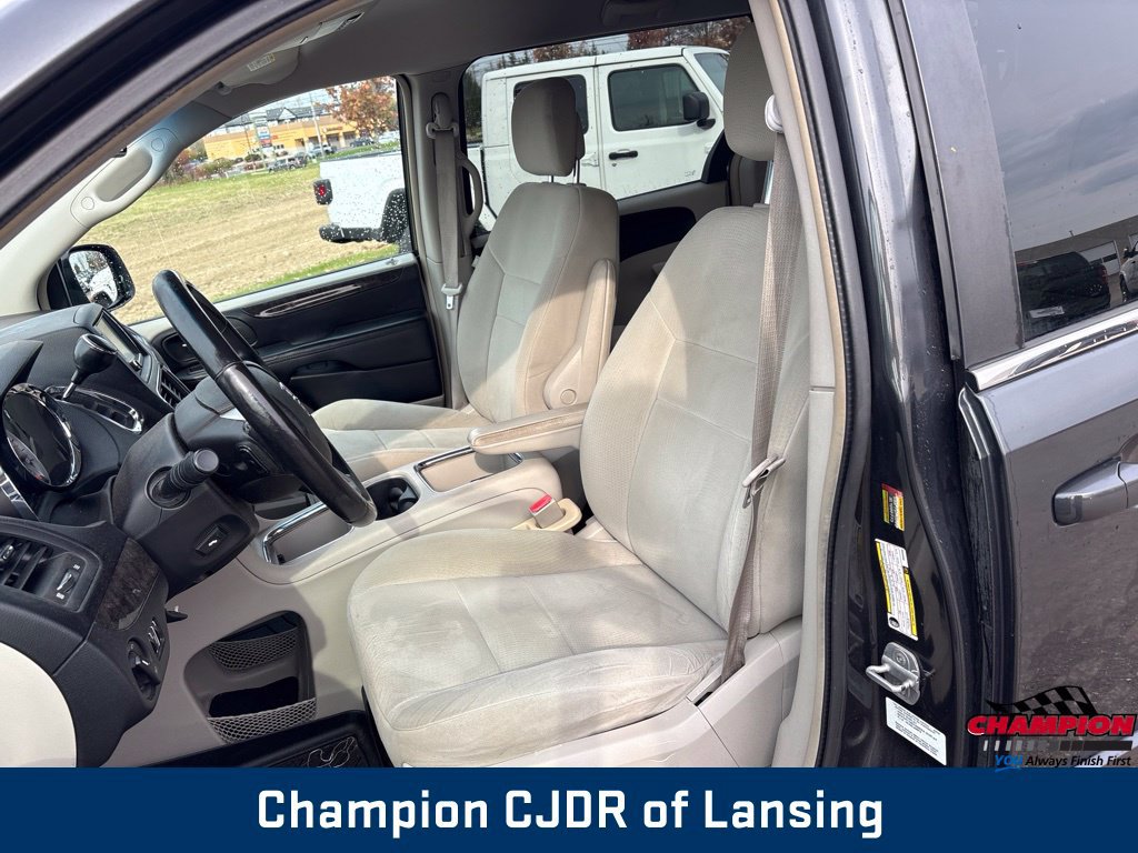 Used 2011 Dodge Grand Caravan Crew w/ Driver Convenience Group FWD image 11