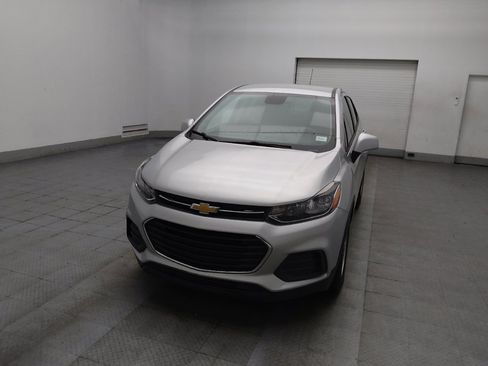 Used 2022 Chevrolet Trax LS w/ Tint and Cruise Package FWD image 15
