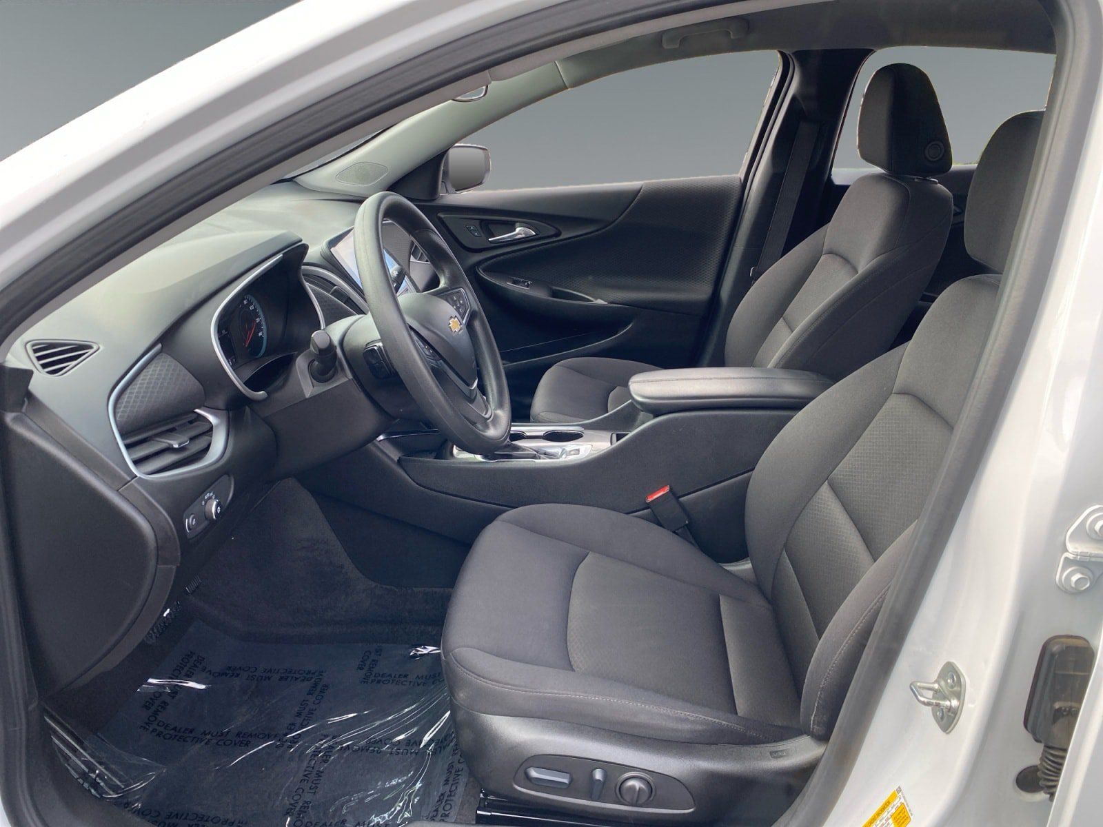 Used 2025 Chevrolet Malibu LT FWD image 9
