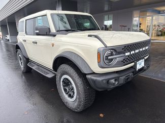 New 2025 Ford Bronco Badlands video 1