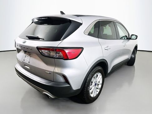 Used 2020 Ford Escape SE image 7