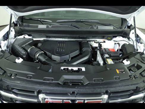 Used 2025 GMC Acadia Elevation image 20