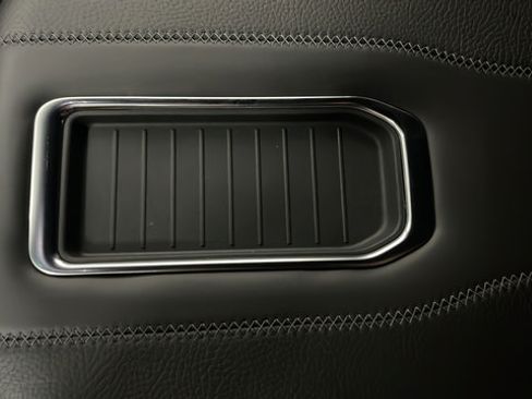 Used 2024 GMC Yukon XL Denali AWD/4WD image 20
