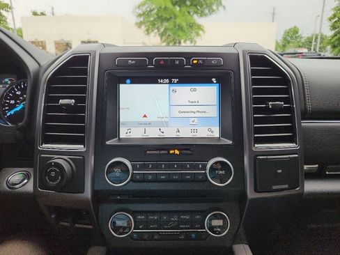 Used 2018 Ford Expedition Platinum RWD image 16