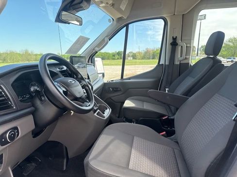 Used 2023 Ford Transit 350 XLT RWD image 2