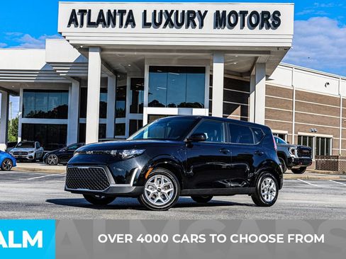 Used 2025 Kia Soul LX w/ LX Technology Package FWD image 3