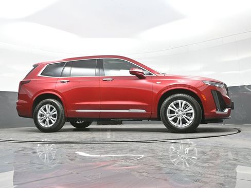 New 2025 Cadillac XT6 Luxury w/ LPO, Floor Liner Package image 24