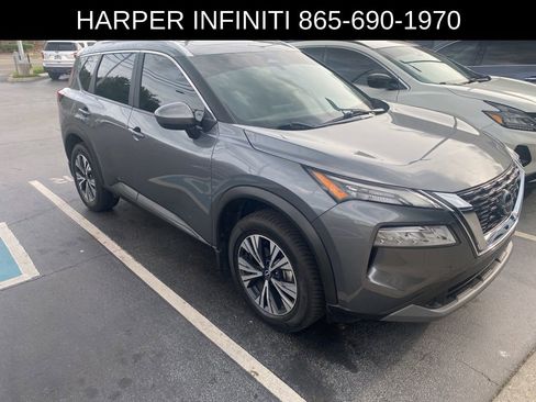 Used 2023 Nissan Rogue SV w/ SV Premium B Package FWD image 4