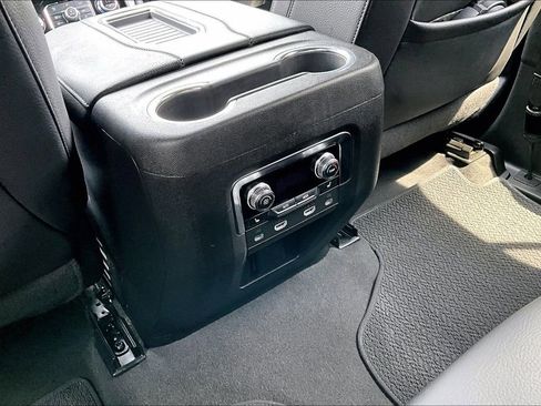 Used 2024 GMC Yukon Denali w/ Denali Reserve Package AWD/4WD image 31