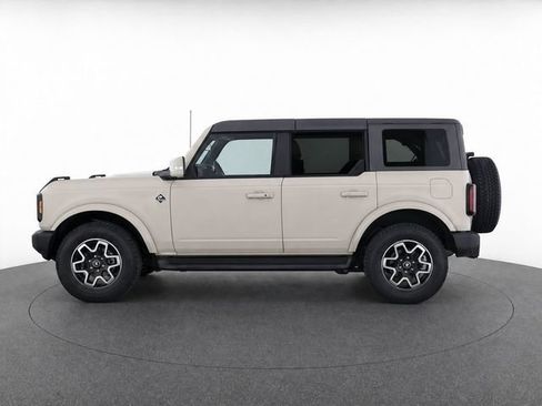 Used 2025 Ford Bronco Outer Banks AWD/4WD image 3