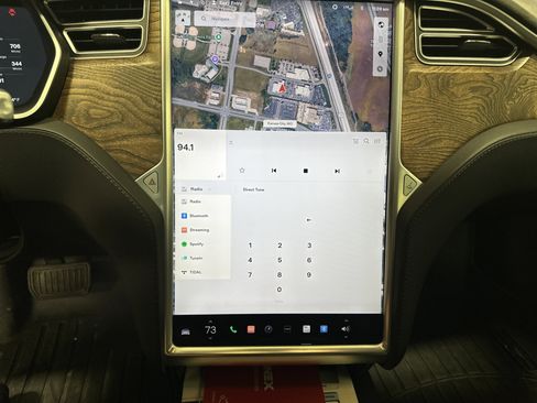 Used 2017 Tesla Model S 75D image 23