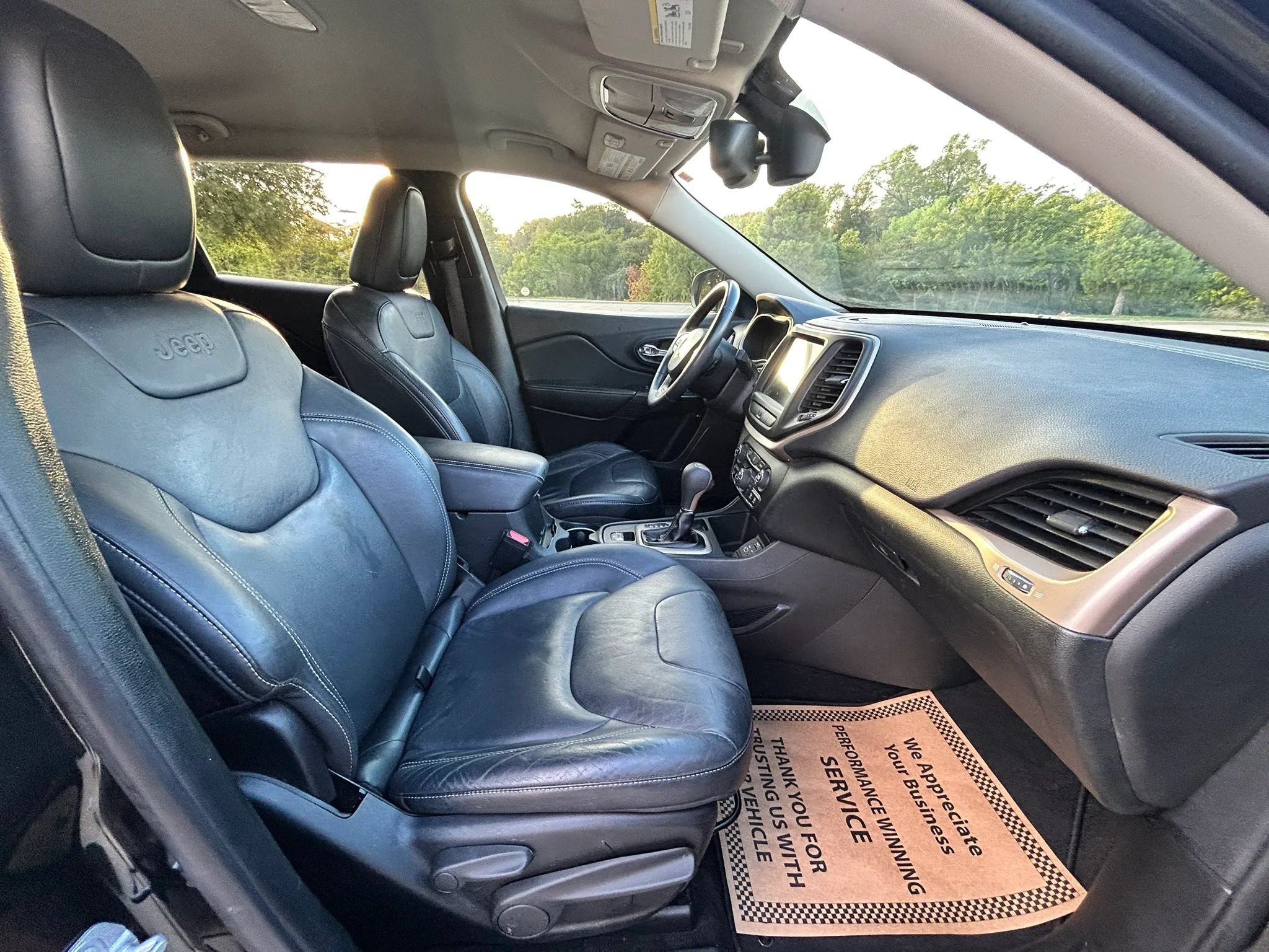 Used 2015 Jeep Cherokee Limited FWD image 16