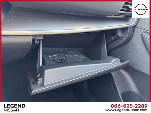 Used 2022 Nissan Rogue SV image 33