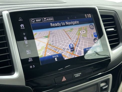 Used 2018 Honda Pilot Touring image 14