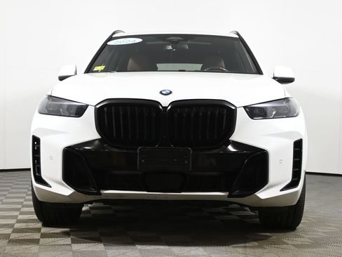 Used 2024 BMW X5 xDrive40i w/ M Sport Package image 10