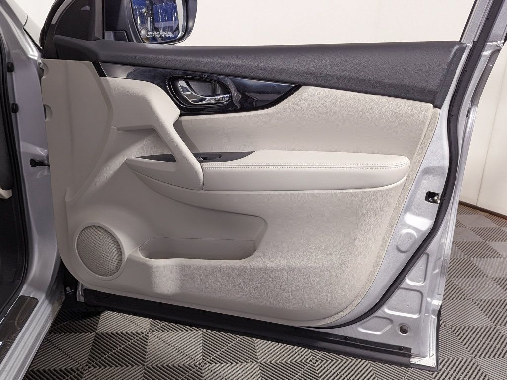 Used 2022 Nissan Rogue Sport SV w/ Technology Package FWD image 26