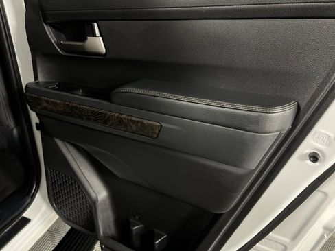 Used 2024 Toyota Tacoma Limited image 30