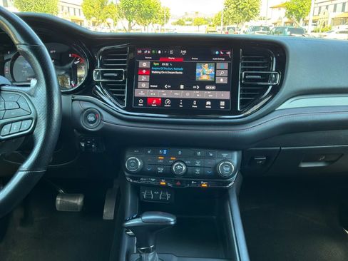 Used 2024 Dodge Durango GT RWD image 15