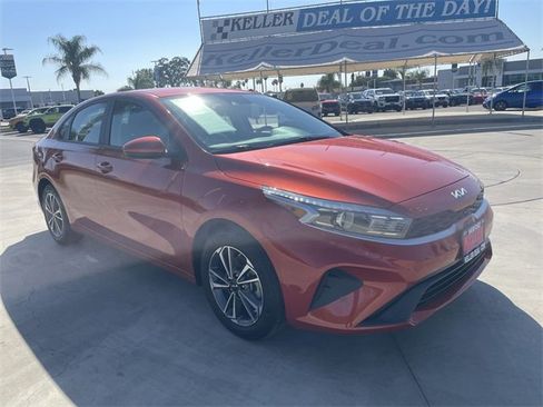 Used 2023 Kia Forte LXS image 2