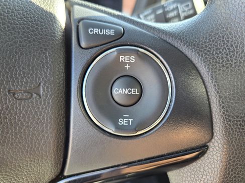 Used 2020 Honda HR-V LX image 16