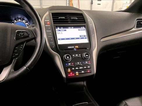 Used 2018 Lincoln MKC Premiere image 6