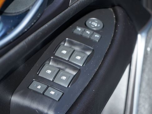 Used 2018 Cadillac Escalade ESV Premium Luxury image 19