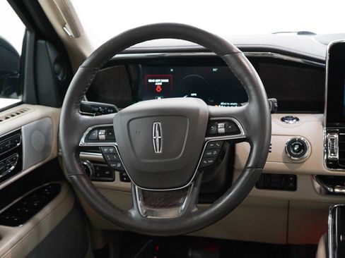 Used 2021 Lincoln Navigator L Reserve AWD/4WD image 19