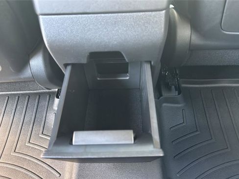 Used 2024 Hyundai Santa Fe Limited image 25