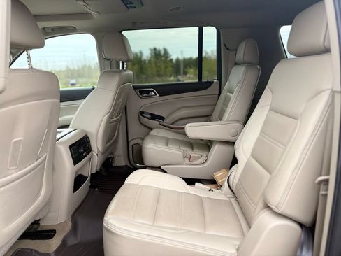 Used 2015 GMC Yukon XL Denali w/ Premium Package AWD/4WD image 39