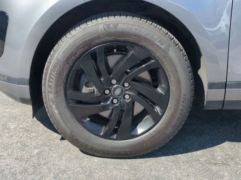 Used 2024 Land Rover Range Rover Evoque S image 9